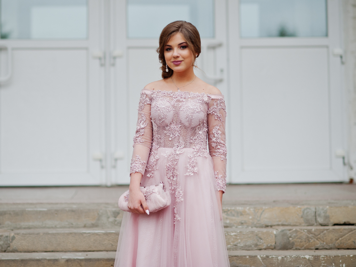 Prom-ready spray tan glow, BeautyRokz Ayrshire